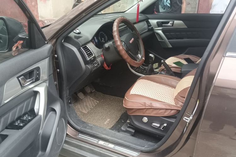Used Haval H2 2014 1.5T Manual Two-Wheel Drive Prestige Edition Driver Seat