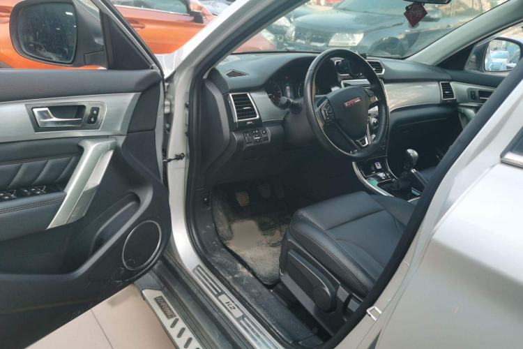 Used Haval H2 2014 1.5T Manual Two-Wheel Drive Elite Edition Driver Seat