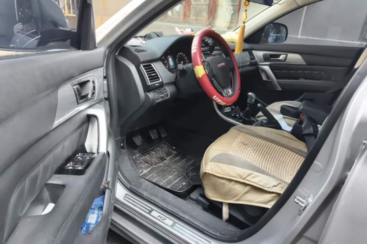 Used Haval H2 2014 1.5T Manual Two-Wheel Drive Elite Edition Driver Seat