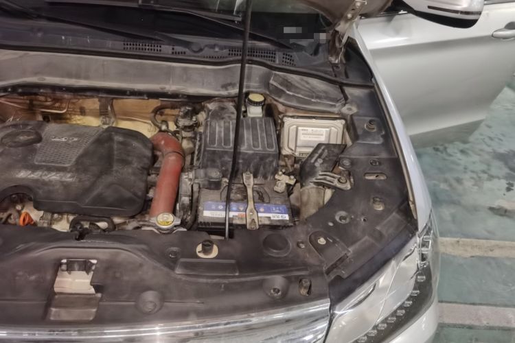 Used Haval H2 2014 1.5T Manual Two-Wheel Drive Elite Edition Engine Bay Left