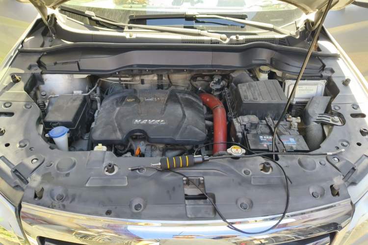 Used Haval H2 2014 1.5T Manual Two-Wheel Drive Elite Edition Engine Bay