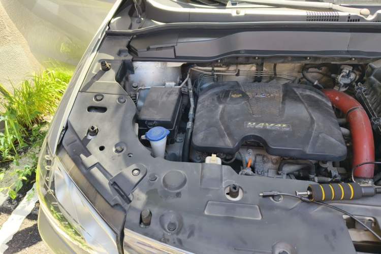 Used Haval H2 2014 1.5T Manual Two-Wheel Drive Elite Edition Engine Bay Right