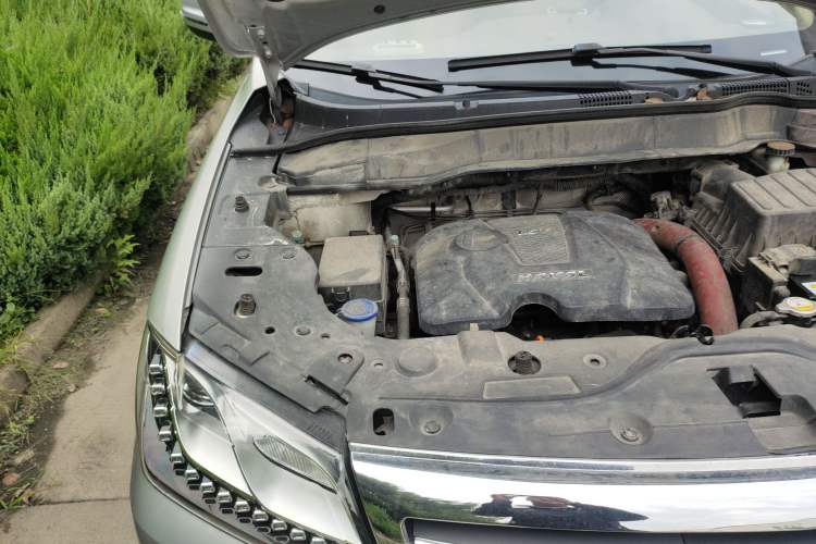 Used Haval H2 2014 1.5T Manual Two-Wheel Drive Elite Edition Engine Bay Right
