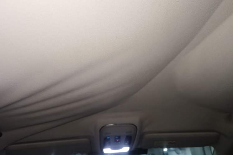 Used Haval H2 2014 1.5T Manual Two-Wheel Drive Elite Edition Headliner