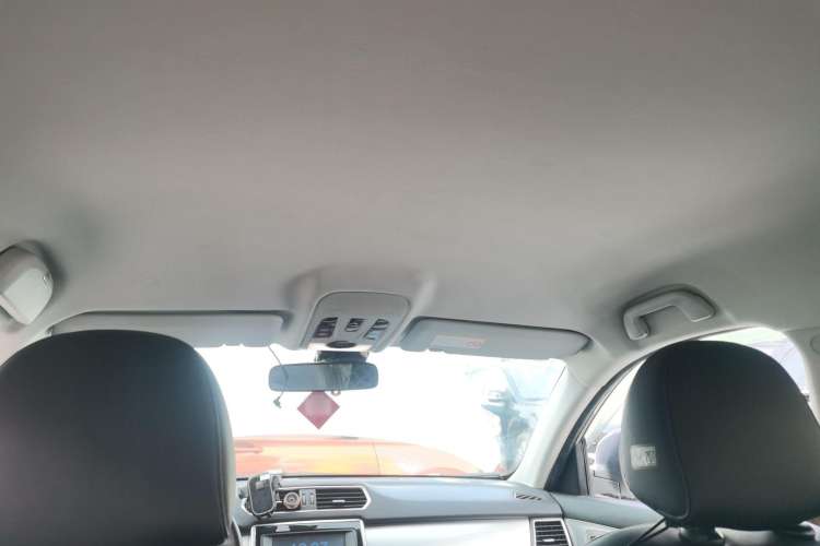 Used Haval H2 2014 1.5T Manual Two-Wheel Drive Elite Edition Headliner