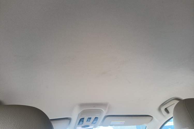 Used Haval H2 2014 1.5T Manual Two-Wheel Drive Elite Edition Headliner