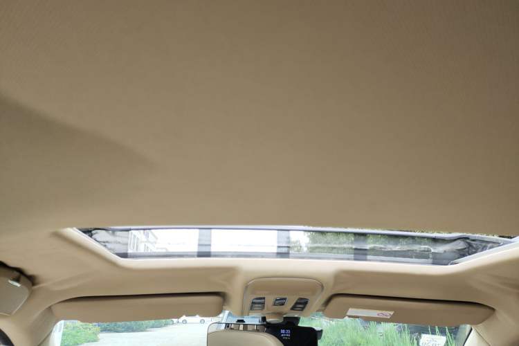Used Haval H2 2014 1.5T Manual Two-Wheel Drive Elite Edition Headliner