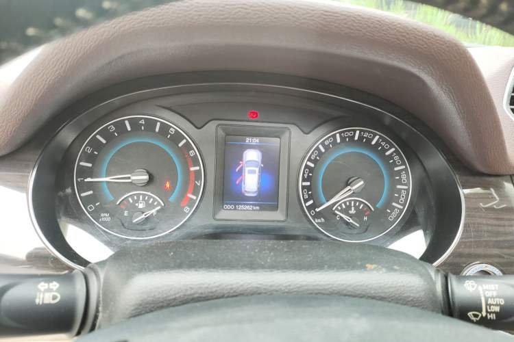 Used Haval H2 2014 1.5T Manual Two-Wheel Drive Elite Edition Instrument Cluster