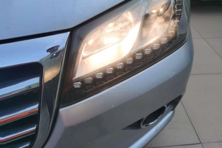 Used Haval H2 2014 1.5T Manual Two-Wheel Drive Elite Edition Left Front Headlight