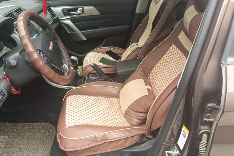 Used Haval H2 2014 1.5T Manual Two-Wheel Drive Prestige Edition Left Front Seat