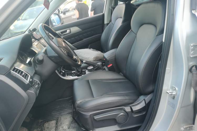 Used Haval H2 2014 1.5T Manual Two-Wheel Drive Elite Edition Left Front Seat