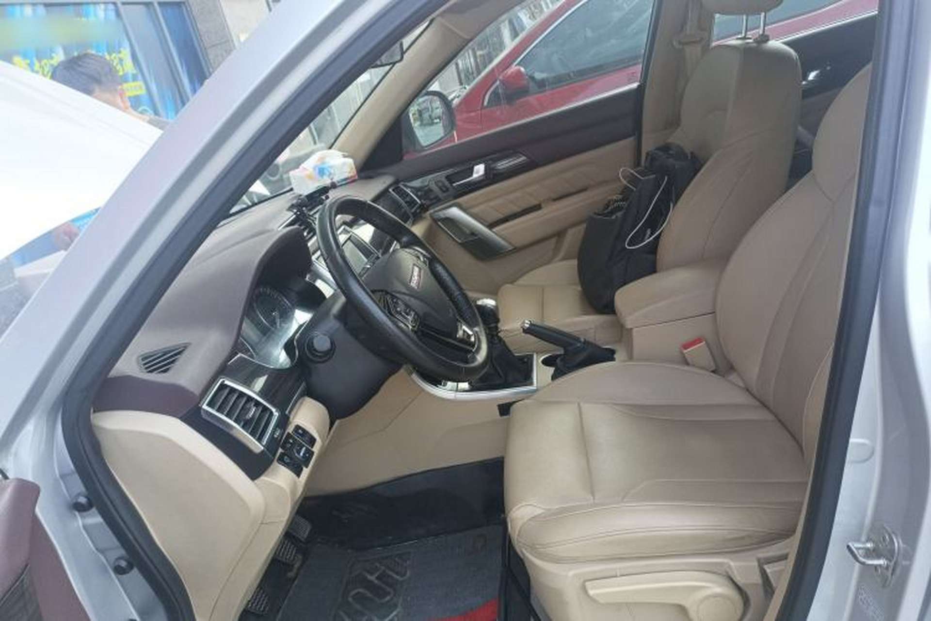 Used Haval H2 2014 1.5T Manual Two-Wheel Drive Elite Edition Left Front Seat