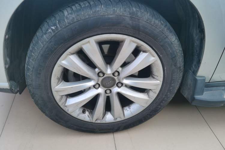 Used Haval H2 2014 1.5T Manual Two-Wheel Drive Elite Edition Left Front Wheel Hub