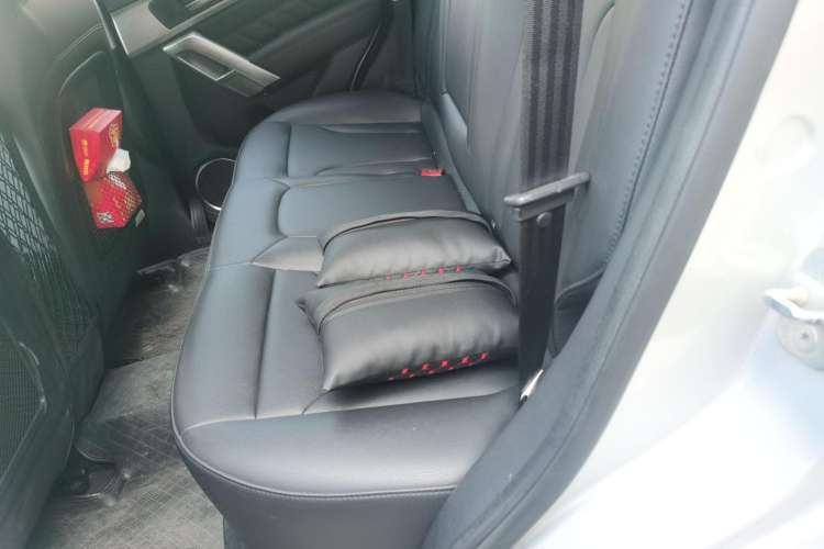 Used Haval H2 2014 1.5T Manual Two-Wheel Drive Elite Edition Left Rear Seat