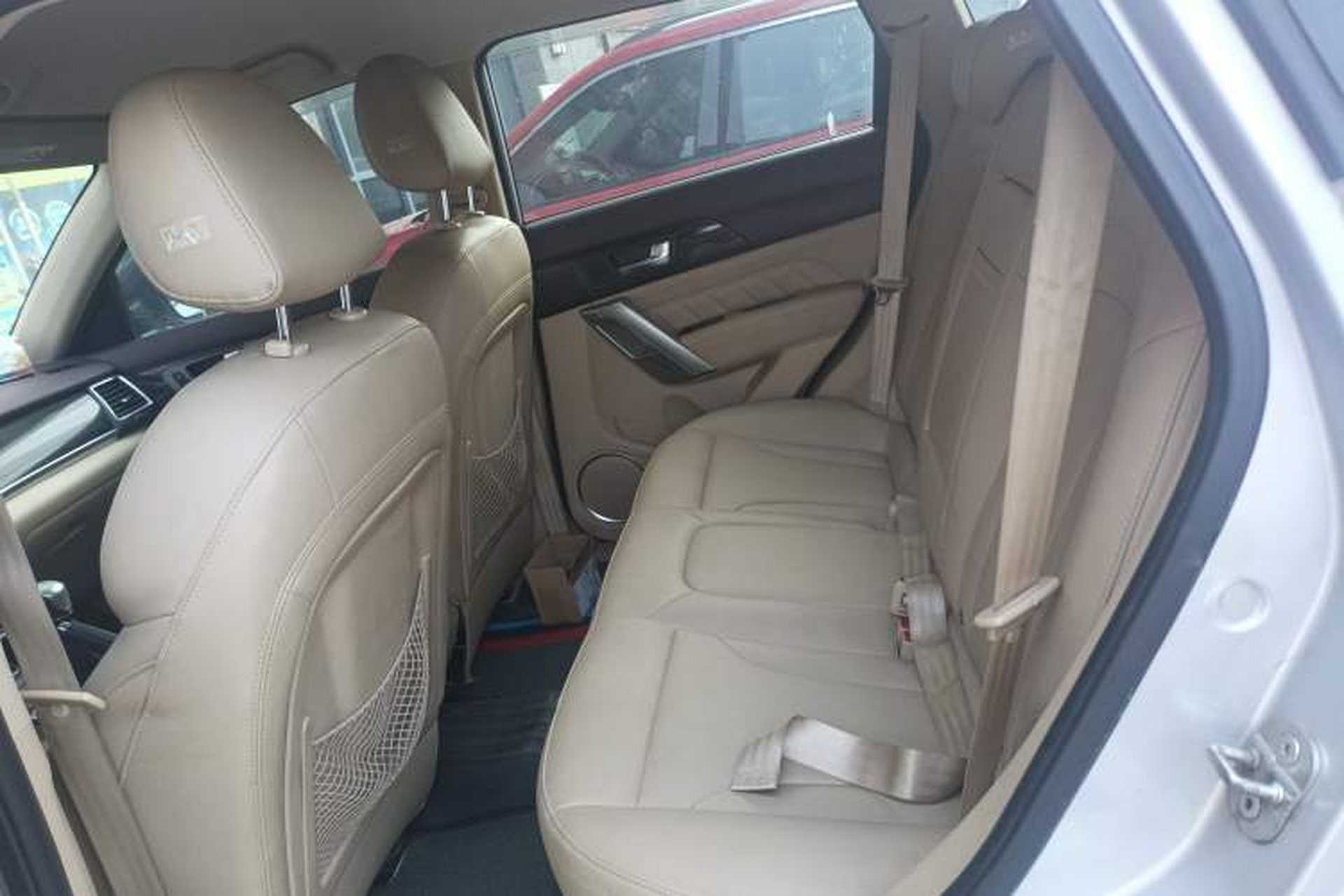 Used Haval H2 2014 1.5T Manual Two-Wheel Drive Elite Edition Left Rear Seat