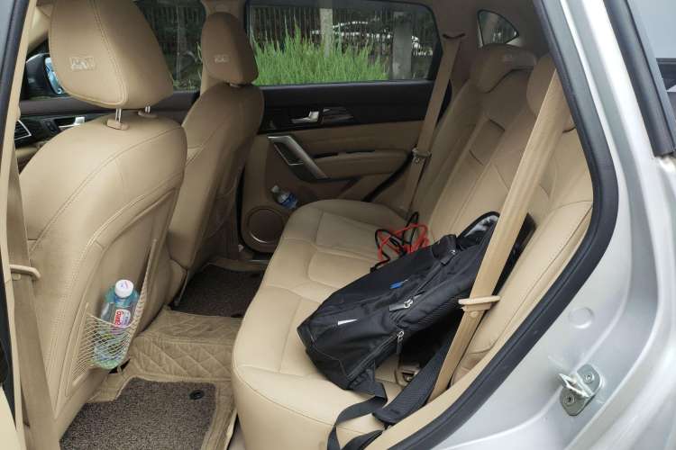 Used Haval H2 2014 1.5T Manual Two-Wheel Drive Elite Edition Left Rear Seat