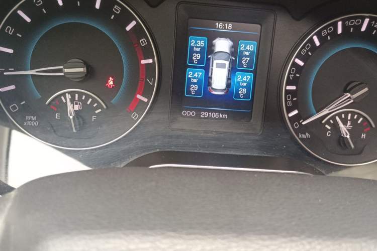 Used Haval H2 2014 1.5T Manual Two-Wheel Drive Prestige Edition Odometer Close Up