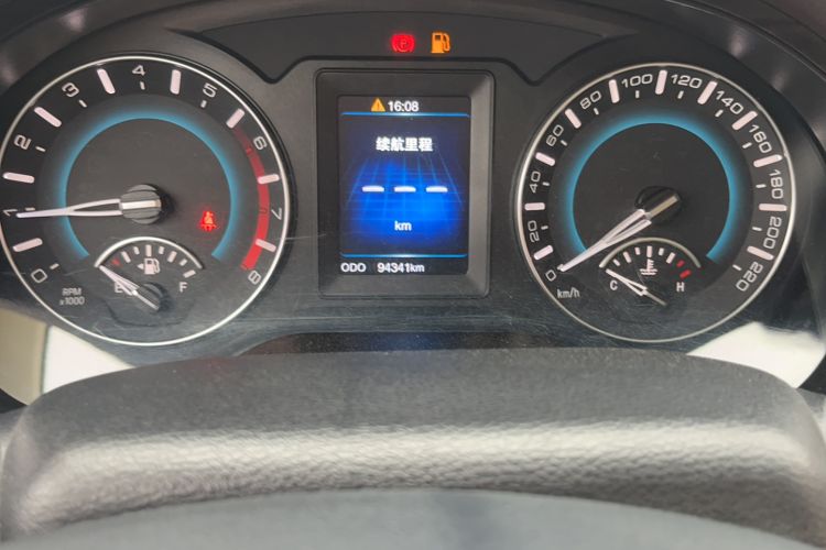 Used Haval H2 2014 1.5T Manual Two-Wheel Drive Elite Edition Odometer Close Up