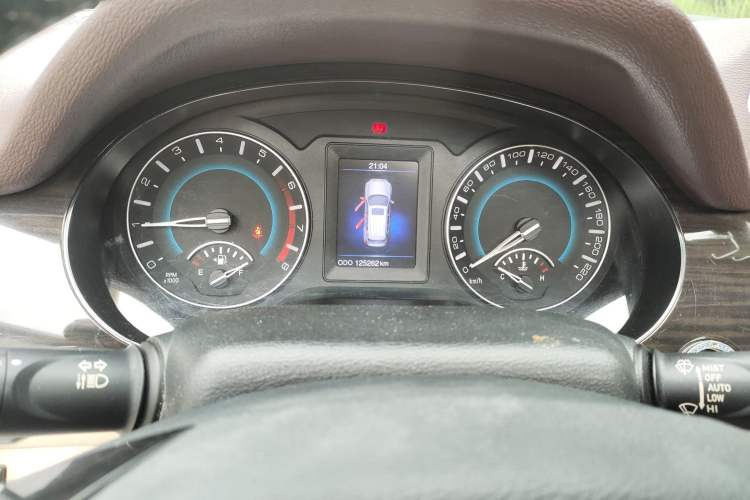Used Haval H2 2014 1.5T Manual Two-Wheel Drive Elite Edition Odometer Close Up