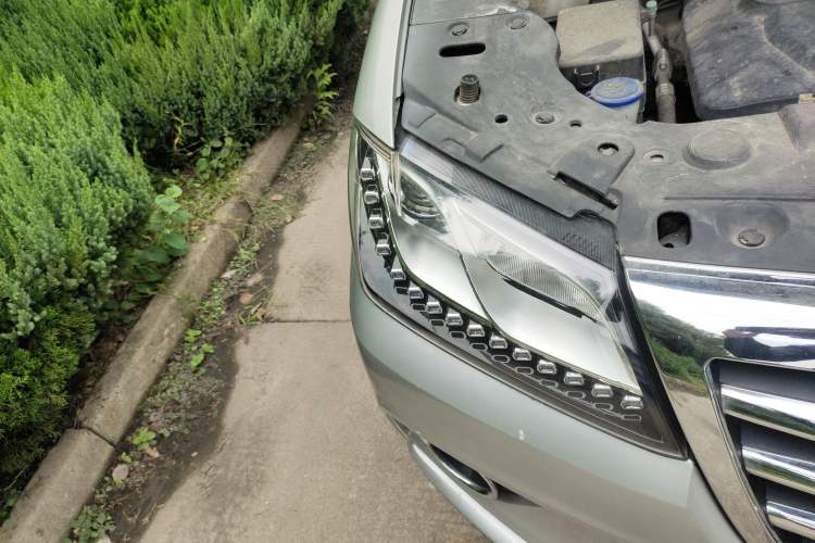 Used Haval H2 2014 1.5T Manual Two-Wheel Drive Elite Edition Right Front Headlight
