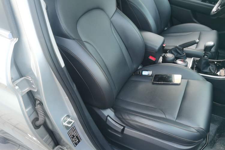 Used Haval H2 2014 1.5T Manual Two-Wheel Drive Elite Edition Right Front Seat