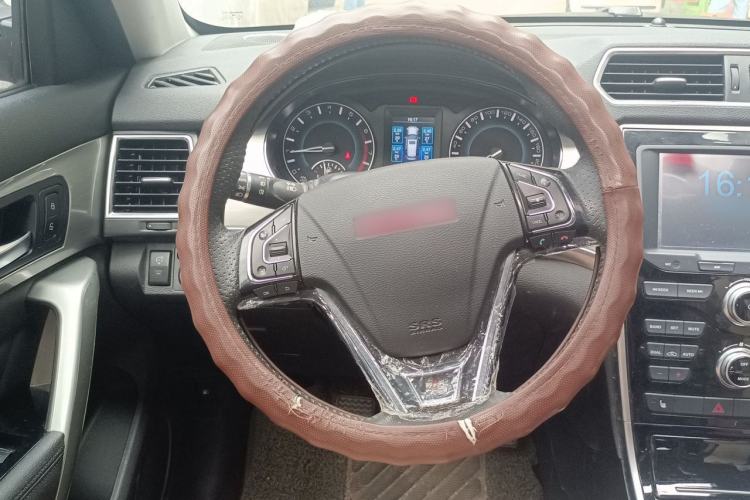 Used Haval H2 2014 1.5T Manual Two-Wheel Drive Prestige Edition Steering Wheel