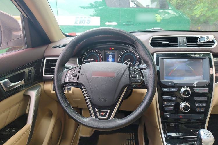 Used Haval H2 2014 1.5T Manual Two-Wheel Drive Elite Edition Steering Wheel