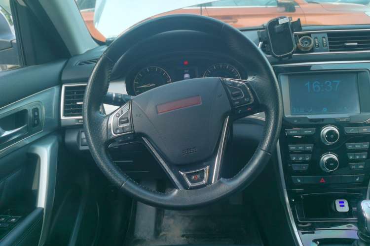 Used Haval H2 2014 1.5T Manual Two-Wheel Drive Elite Edition Steering Wheel