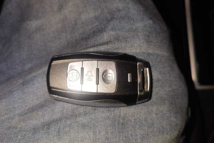 Used Haval H2 2014 1.5T Manual Two-Wheel Drive Elite Edition Vehicle Key