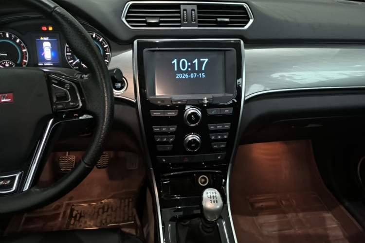 Used Haval H2 2014 1.5T Manual Two-Wheel Drive Elite Edition Audio And AC Panel