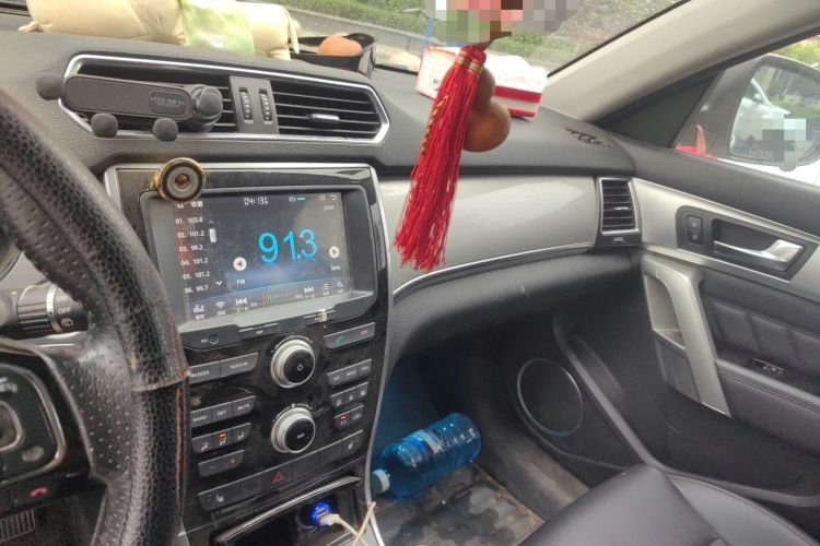 Used Haval H2 2014 1.5T Manual Two-Wheel Drive Elite Edition Audio And AC Panel