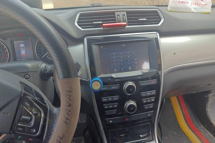 Used Haval H2 2014 1.5T Manual Two-Wheel Drive Elite Edition Audio And AC Panel