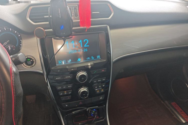 Used Haval H2 2014 1.5T Manual Two-Wheel Drive Elite Edition Audio And AC Panel