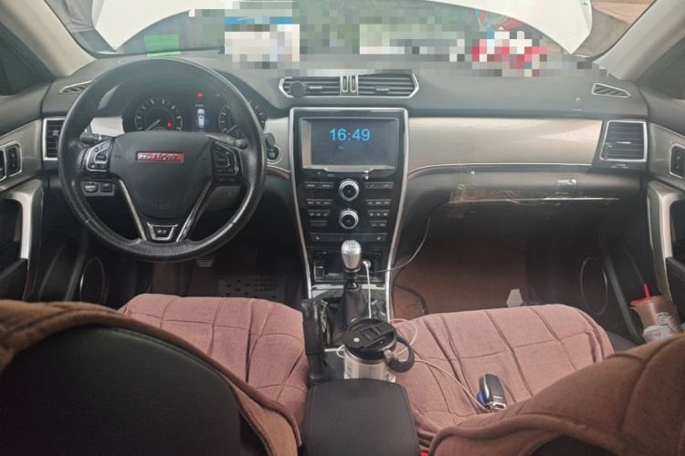 Used Haval H2 2014 1.5T Manual Two-Wheel Drive Elite Edition Center Console