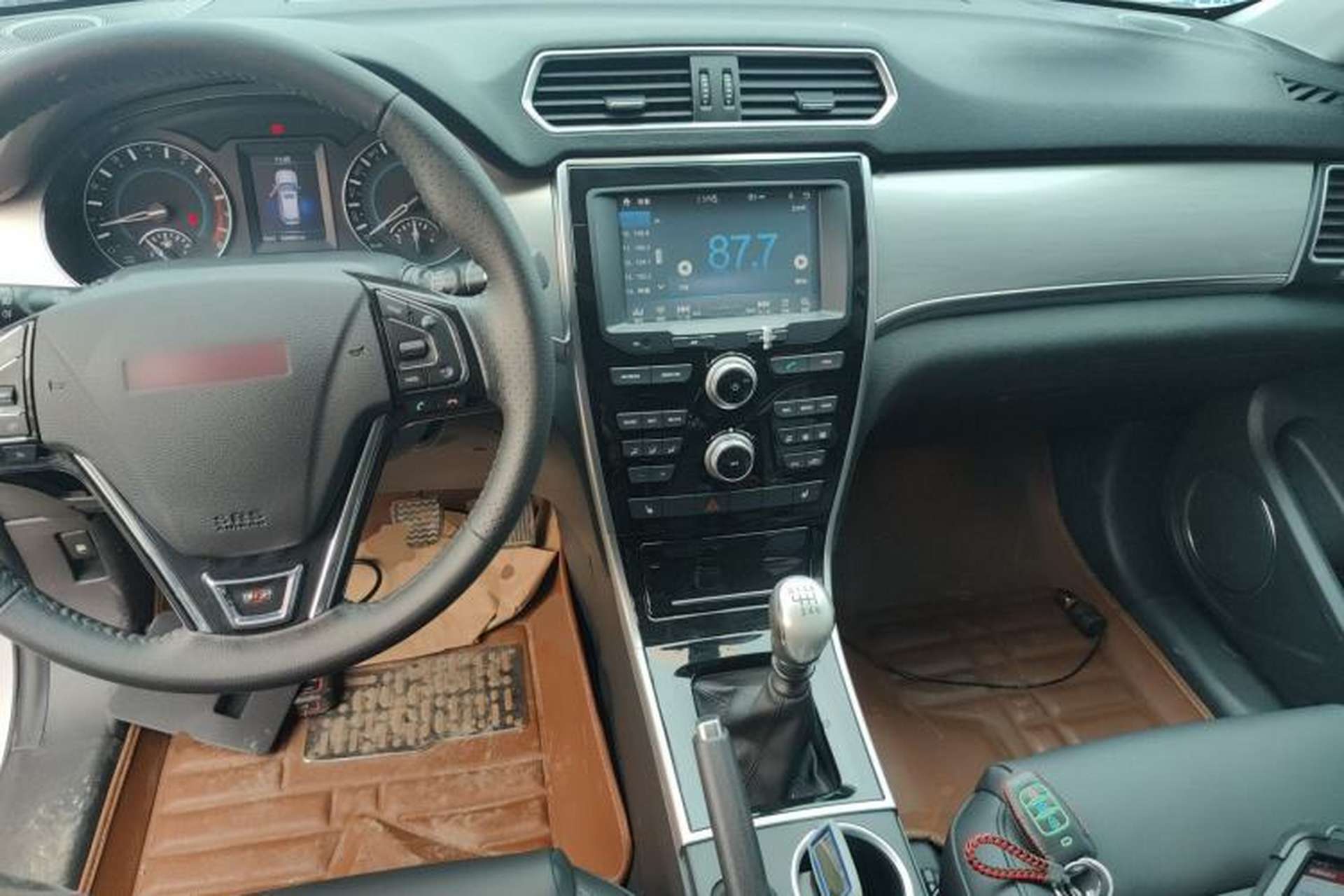 Used Haval H2 2014 1.5T Manual Two-Wheel Drive Elite Edition Center Console