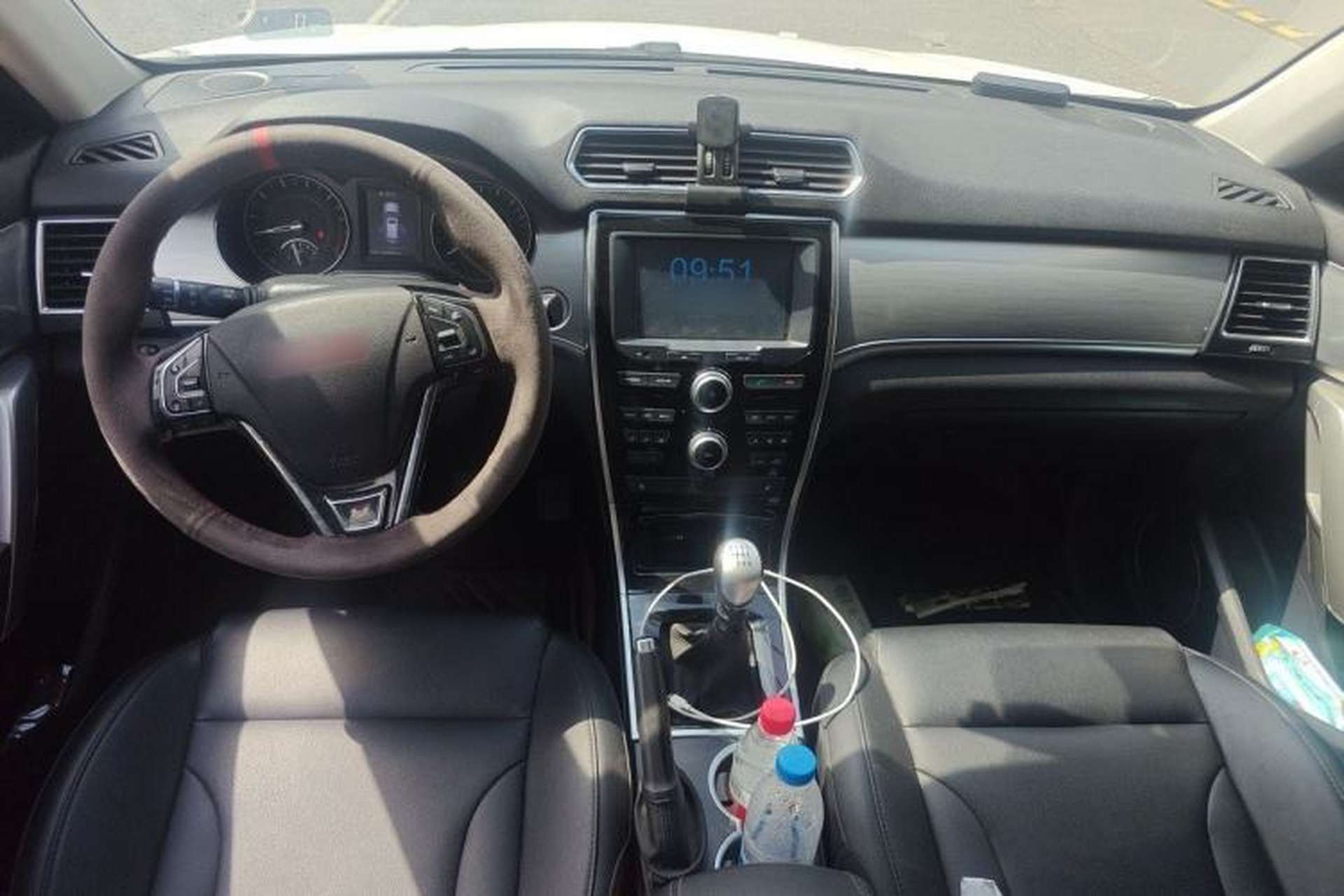 Used Haval H2 2014 1.5T Manual Two-Wheel Drive Elite Edition Center Console