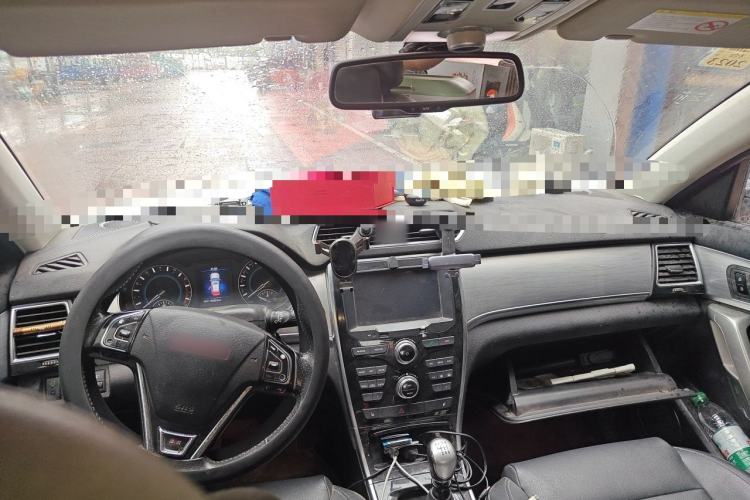 Used Haval H2 2014 1.5T Manual Two-Wheel Drive Prestige Edition Center Console