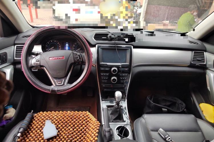 Used Haval H2 2014 1.5T Manual Two-Wheel Drive Elite Edition Center Console