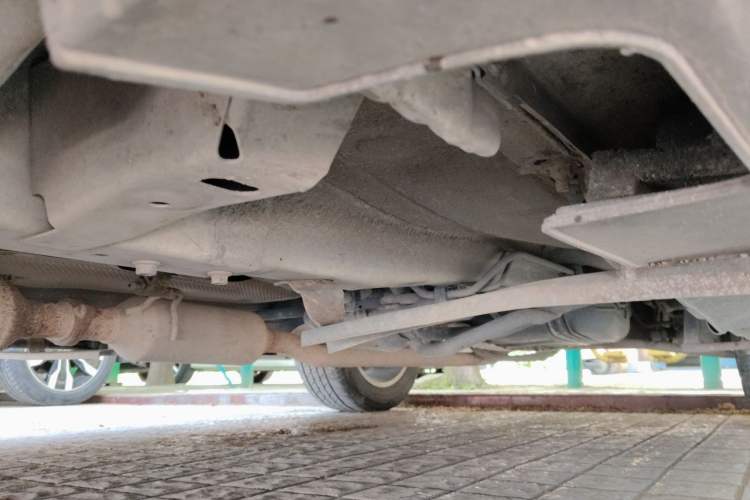 Used Haval H2 2014 1.5T Manual Two-Wheel Drive Elite Edition Chassis Front Left