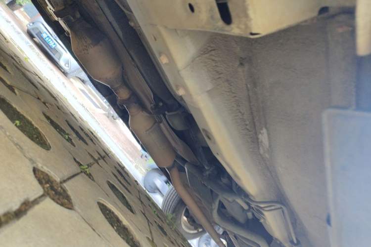 Used Haval H2 2014 1.5T Manual Two-Wheel Drive Elite Edition Chassis Front Left