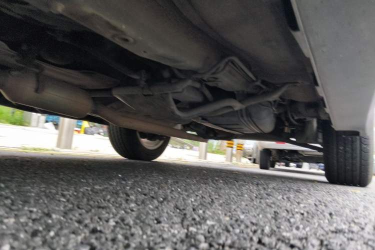 Used Haval H2 2014 1.5T Manual Two-Wheel Drive Urban Edition Chassis Front Left