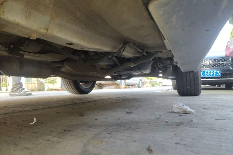Used Haval H2 2014 1.5T Manual Two-Wheel Drive Elite Edition Chassis Front Left