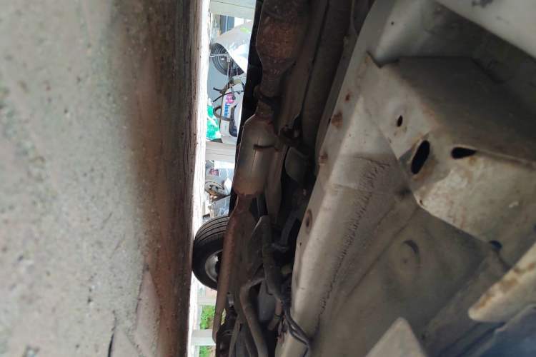 Used Haval H2 2014 1.5T Manual Two-Wheel Drive Elite Edition Chassis Front Left