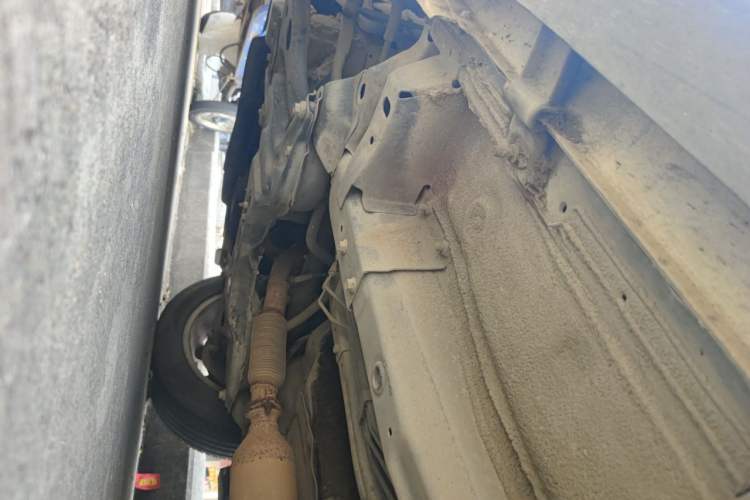 Used Haval H2 2014 1.5T Manual Two-Wheel Drive Urban Edition Chassis Front Left