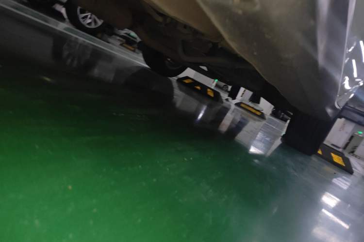Used Haval H2 2014 1.5T Manual Two-Wheel Drive Elite Edition Chassis Front Left