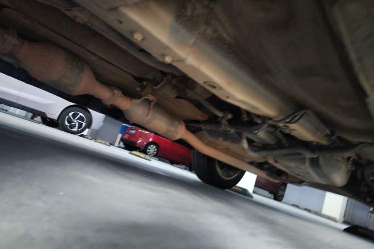 Used Haval H2 2014 1.5T Manual Two-Wheel Drive Elite Edition Chassis Front Left