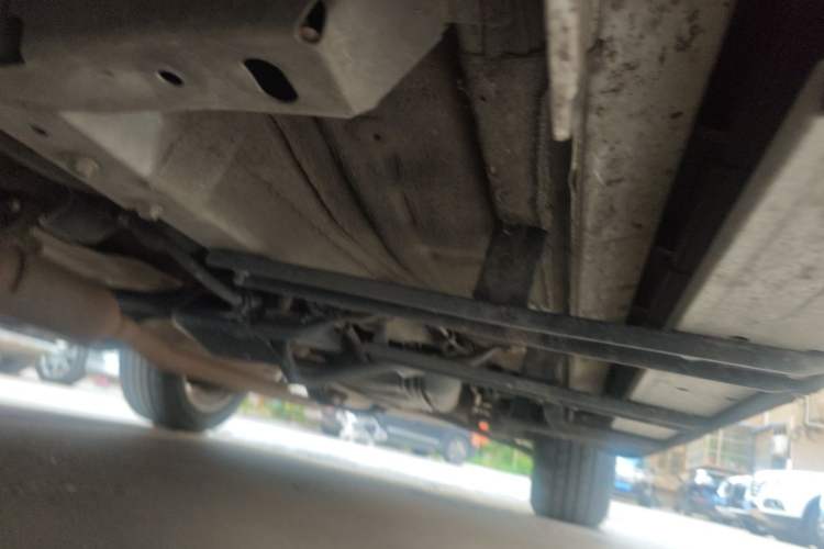 Used Haval H2 2014 1.5T Manual Two-Wheel Drive Elite Edition Chassis Front Left