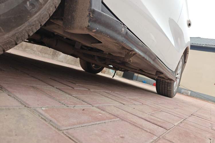 Used Haval H2 2014 1.5T Manual Two-Wheel Drive Elite Edition Chassis Front Left