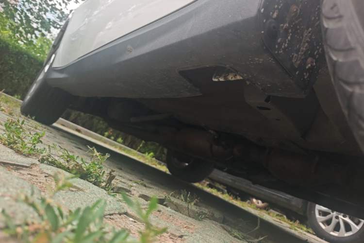 Used Haval H2 2014 1.5T Manual Two-Wheel Drive Elite Edition Chassis Front Right