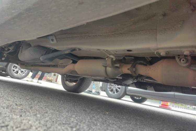 Used Haval H2 2014 1.5T Manual Two-Wheel Drive Elite Edition Chassis Front Right